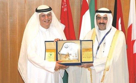 عبدالعزيز السبيعي مكرما بدر مال الله     (زين علام)