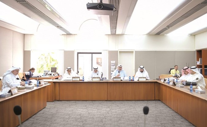 جانب من اجتماع لجنة الشؤون التشريعية﻿
