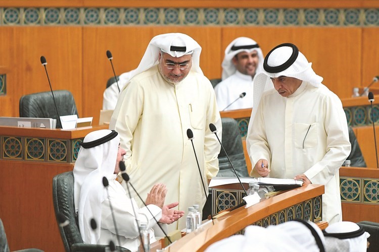 د.حامد العازمي وخالد الشطي وصالح عاشور﻿