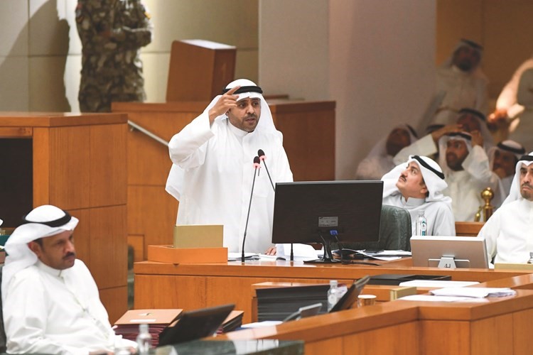 محمد الجبري يرد على مستجوبيه﻿