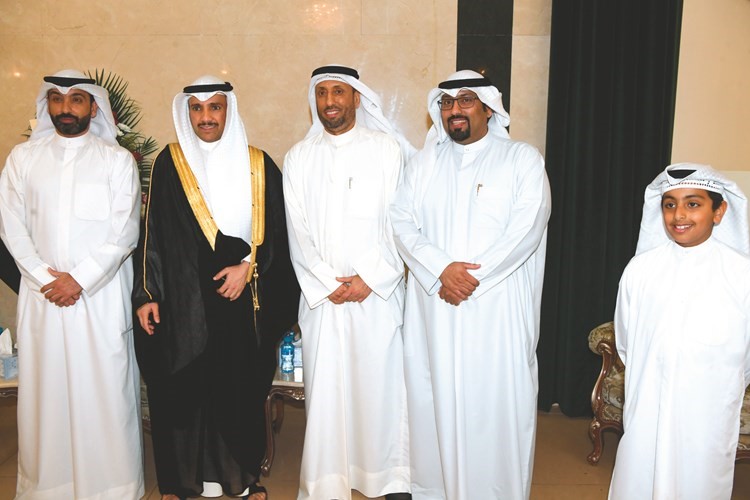 مرزوق الغانم يقدم التهاني بالعودة من رحلة العلاج﻿