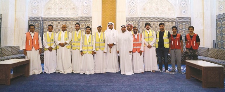 لقطة جماعية في إحدى الفعاليات الرمضانية﻿
