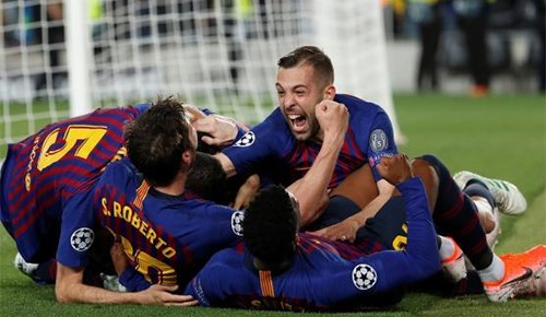 ميسي يبدع.. و برشلونة يخطو واثقا نحو نهائي الأبطال بثلاثية في ليفربول