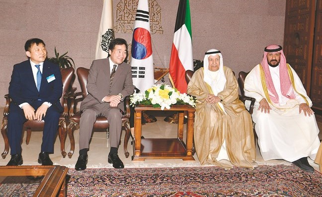 الغانم و لي ناكيون والشيخ طلال الخالد ﻿