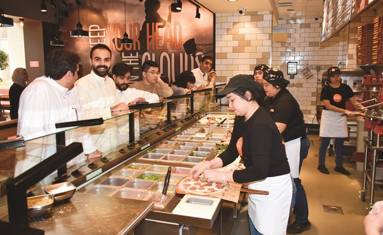 فريق بليز بيتزاوأفضل خدمة	(محمد هنداوي)﻿