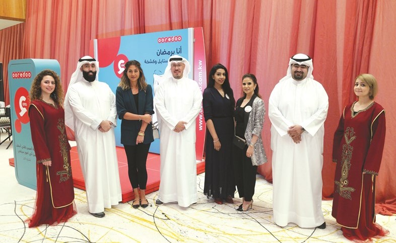 لقطة جماعية لفريق عمل Ooredoo وHana Eleven﻿