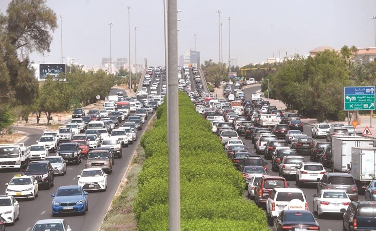 بالفيديو.. وعاد الزحام