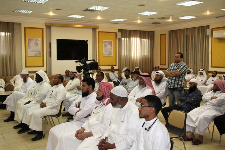 حضور ومشاركة من جميع الموظفين﻿