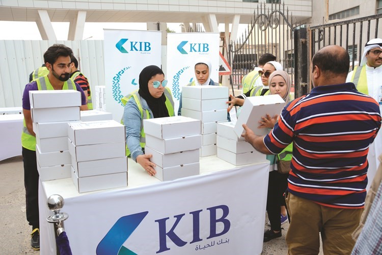 توزيع وجبات إفطار الصائم﻿