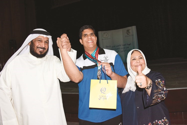 الخراز مكرما احد الأبطال ﻿