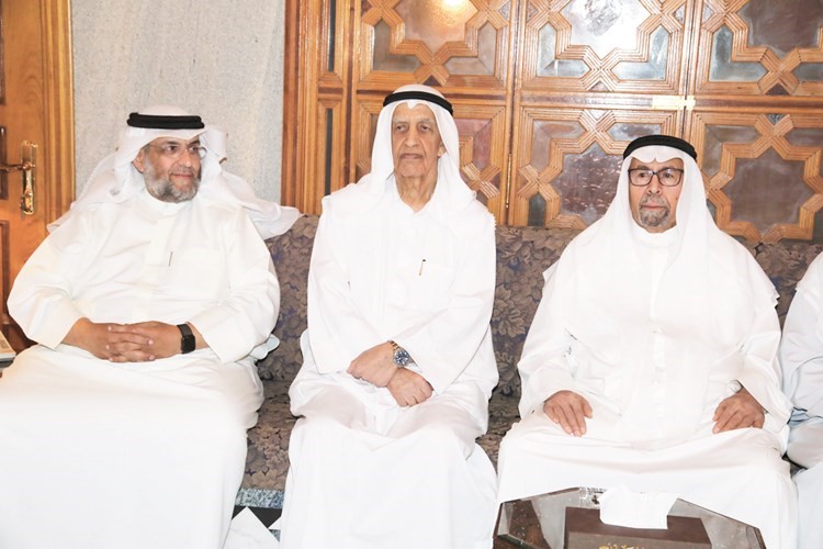 خالد الصانع وجانب من الحضور﻿