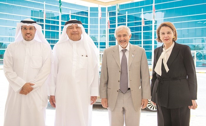 مها البرجس وهلال الساير وقتيبة الغانم ونايف المطيري﻿