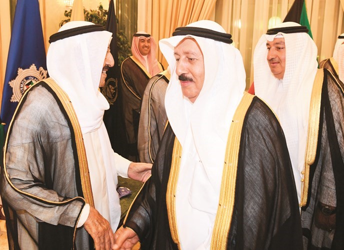 جواد بوخمسين ود. عماد بوخمسين يهنئان صاحب السمو﻿