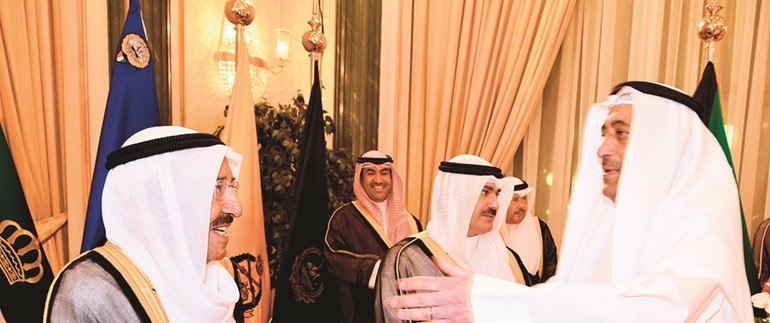 صاحب السمو الأمير الشيخ صباح الأحمد يتلقى تهنئة السيد فواز خالد المرزوق﻿