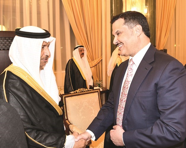 32 سمو الشيخ جابر المبارك يتلقى تهنئة د. جمال الحربي﻿