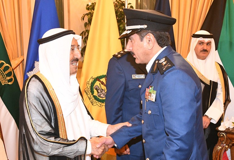 سمو أمير البلاد وسمو ولي العهد وآل صباح يستقبلون المهنئين بشهر رمضان المبارك