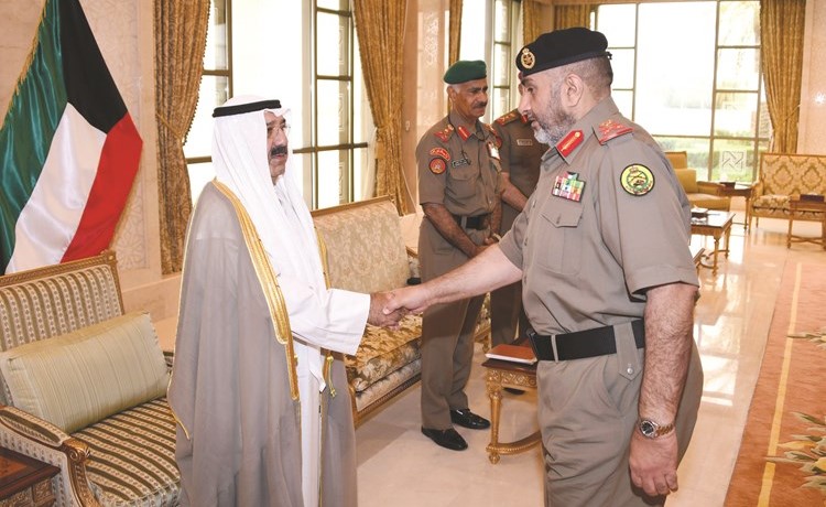 الشيخ ناصر صباح الاحمد يتلقى التهاني ﻿