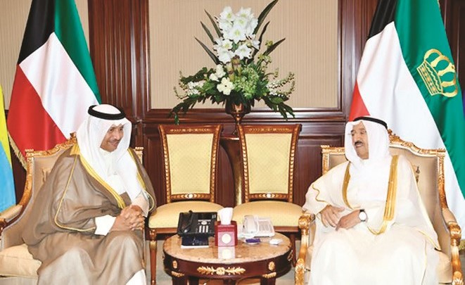 صاحب السمو الامير الشيخ صباح الأحمد مستقبلا سمو الشيخ جابر المبارك ﻿