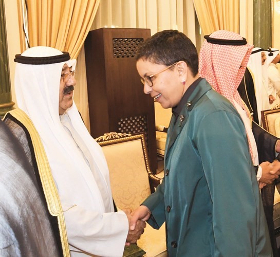 الشيخ ناصر صباح الأحمد يتلقى تهنئة السفيرة ريم الخالد﻿