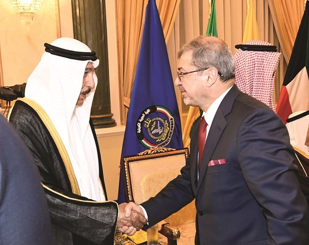 الشيخ جابر العبدالله يتلقى تهنئة السفير العراقي علاء الهاشمي﻿