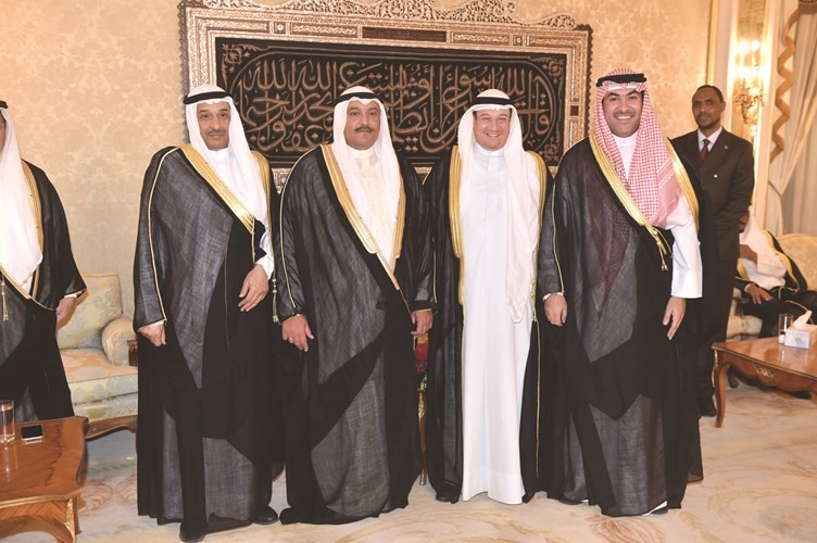الشيخ مبارك سالم العلي مهنئا﻿