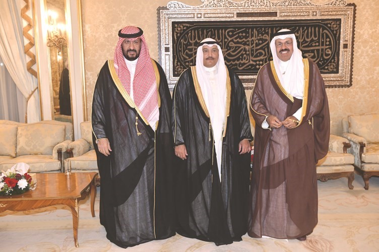 الشيخ أحمد النواف والشيخ طلال الخالد يباركان﻿