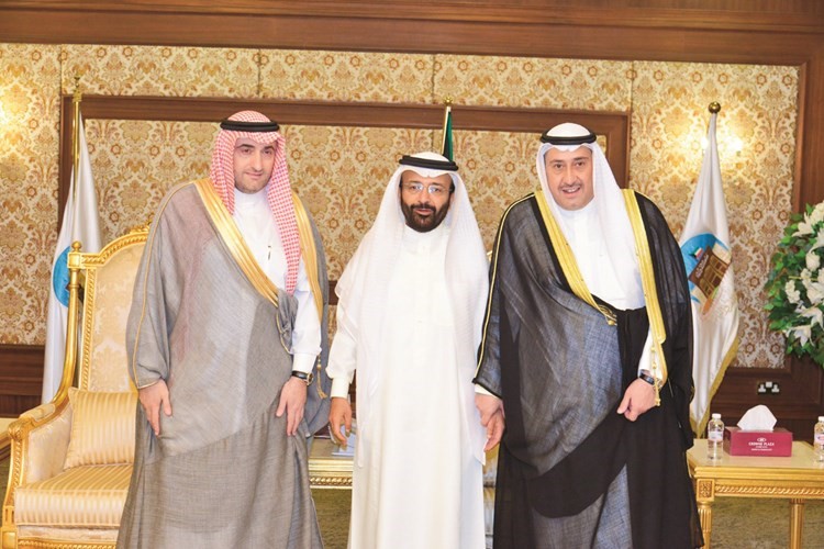 عصام الدبوس ومباركة بالشهر الفضيل ﻿