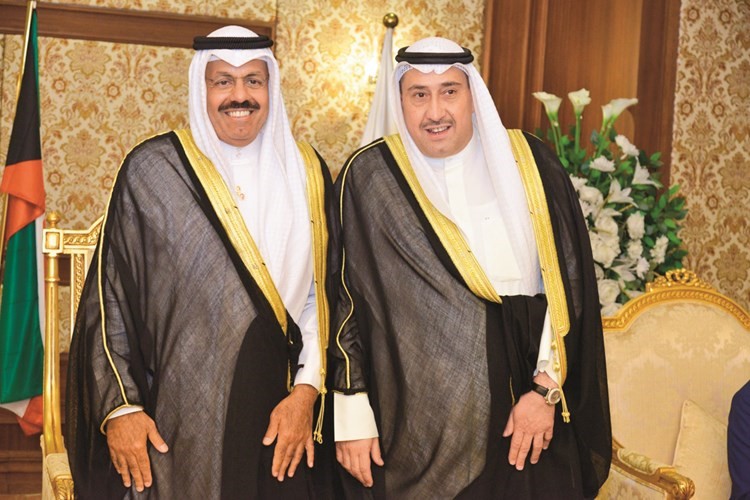 الشيخ أحمد النواف مهنئا الشيخ فيصل الحمود	 (محمد هاشم)﻿