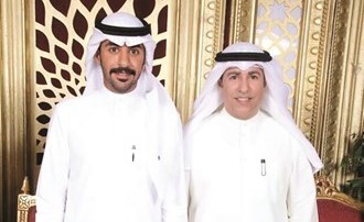 المحامي والإعلامي خالد العضيلة ونجله ﻿