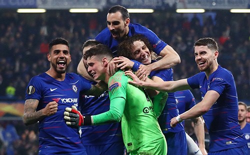 تشيلسي يفوز على أينتراخت بركلات الترجيح ويبلغ نهائي الدوري الأوروبي