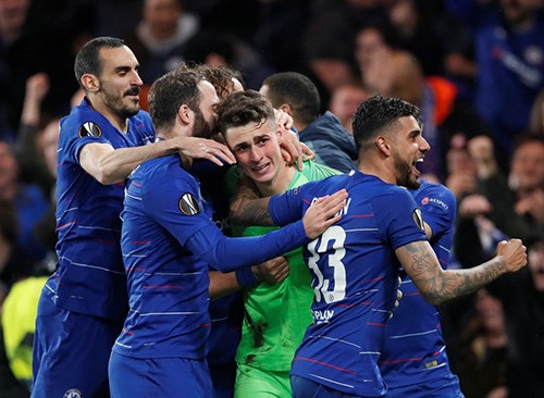 تشيلسي يفوز على أينتراخت بركلات الترجيح ويبلغ نهائي الدوري الأوروبي
