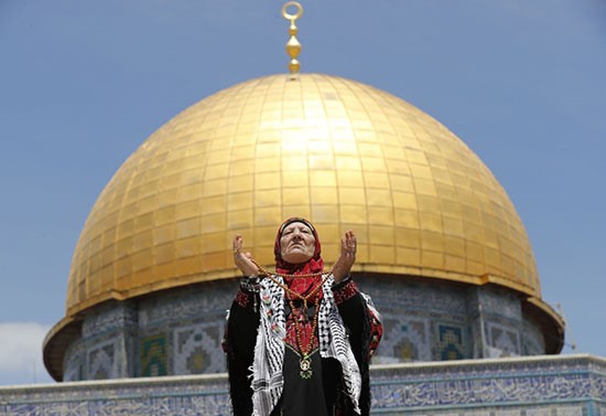 180 ألف مصل أدوا صلاة أول جمعة من رمضان في المسجد الأقصى