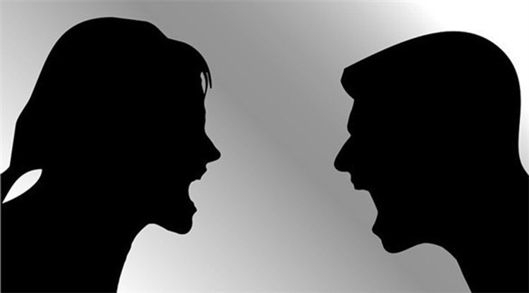 موقع صيني يقدم إمكانية استئجار شخص للجدال عنك