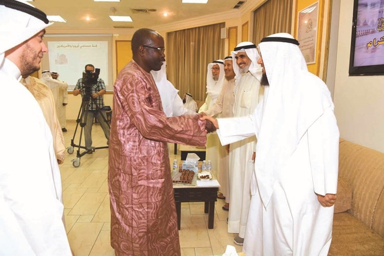 السفير عبدالأحد إمباكي مهنئا ﻿