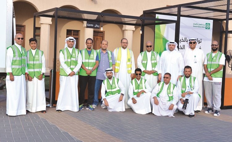 فريق بيتك خلال إحدى الحملات﻿