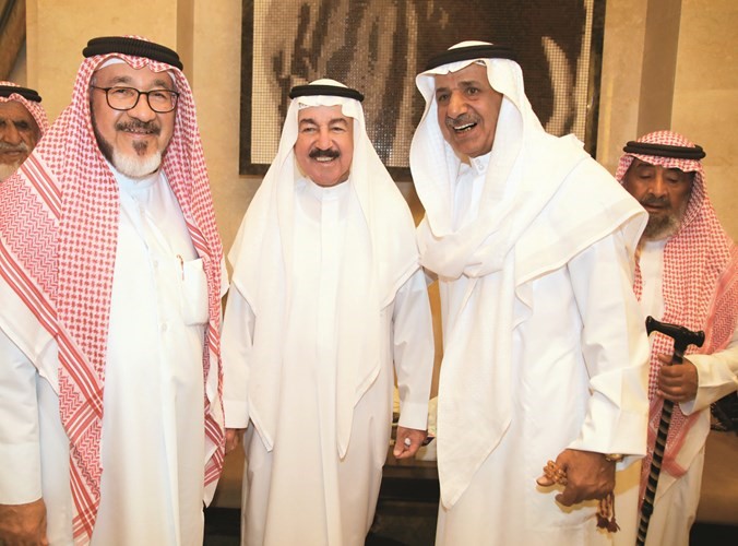 مستشار الإدارة العامة الزميل يوسف عبدالرحمن وحمد بن شرفان مباركان