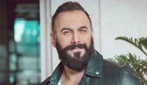 بالفيديو.. فتاة تفاجئ قصي خولي بإرسالها له هذه الهدية