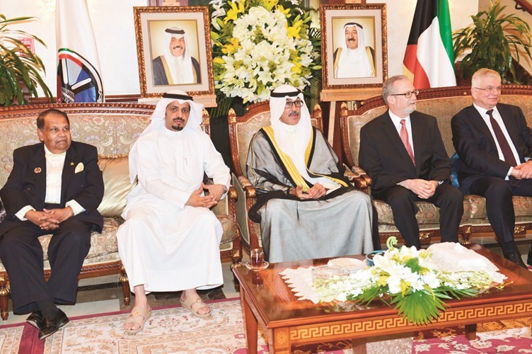 النائب ماجد المطيري وسفيرا أميركا لورانس سيلفرمان وغايانا شامير علي﻿