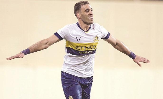 هداف النصر عبدالرزاق حمدالله يحتفل بثلاثيته ﻿