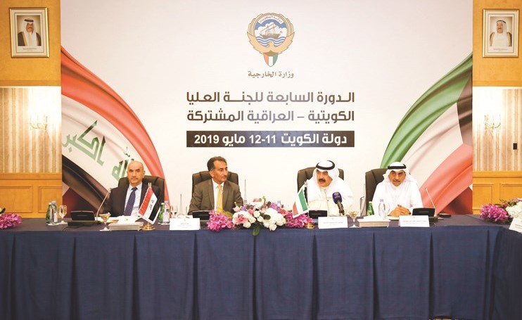 خالد الجارالله مترئسا الجانب الكويتي مع الوكيل الأقدم في وزارة الخارجية السفير نزار خيرالله ﻿