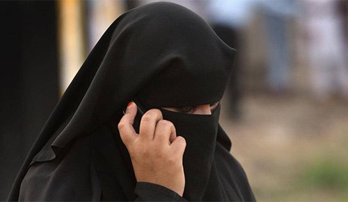 رفضت عرضه للزواج فأشعل النار بجسدها
