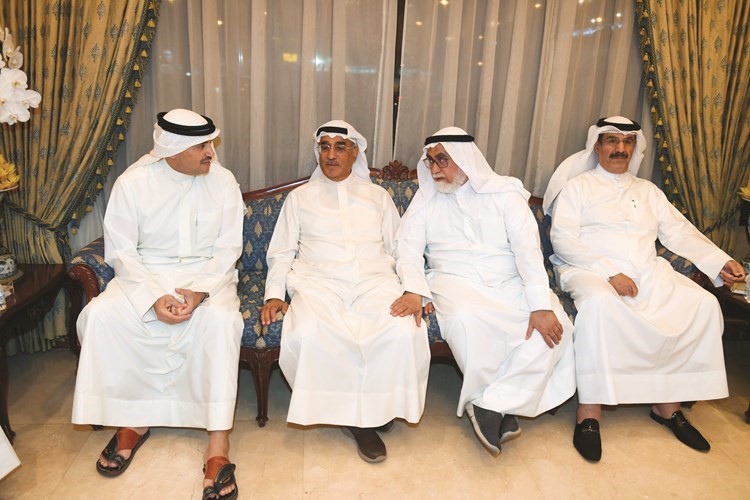 د. عبدالمحسن الخرافي يبارك﻿