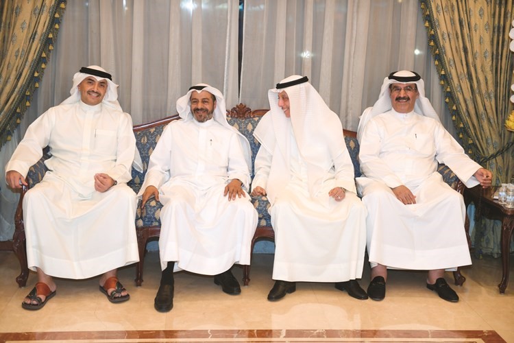 د. ناصر الصانع يقدم التهاني بالشهر الفضيل﻿