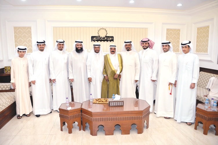 الشويعر متوسطا الحضور ﻿