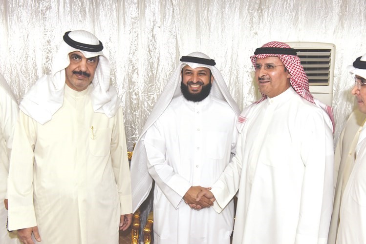 عبدالله المطوطح يقدم التهاني﻿