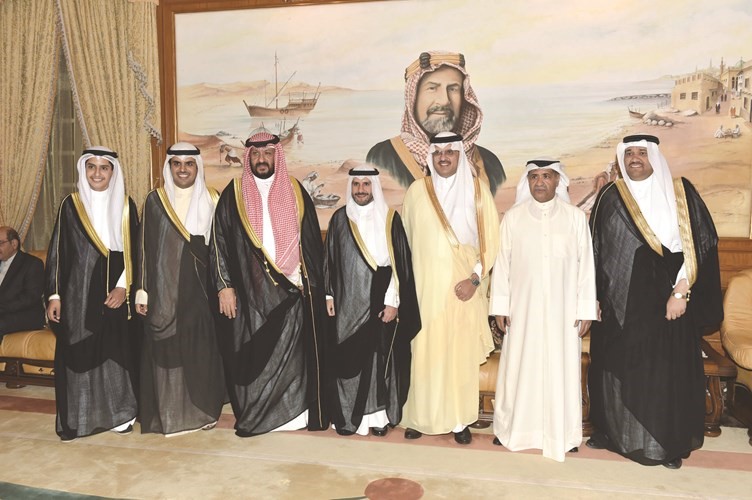 الشيخ عبدالله ناصر صباح الأحمد والسفير السعودي الأمير سلطان بن سعد يهنئان ﻿