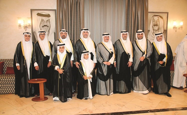 الشيخ خالد العبدالله والشيخ يوسف العبدالله يهنئان     (زين علام) ﻿