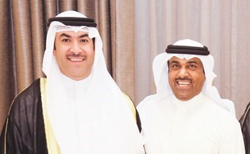 نافع الظفيري مهنئا الشيخ مبارك سالم العلي﻿