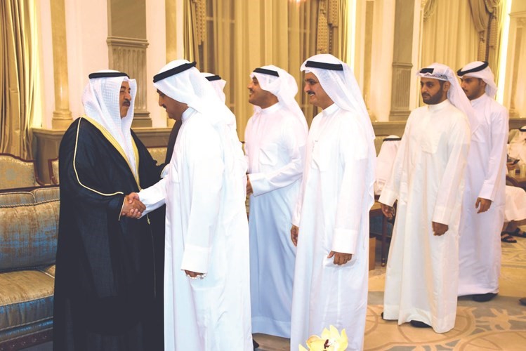 لؤي وإياد وطلال جاسم الخرافي يباركون ﻿
