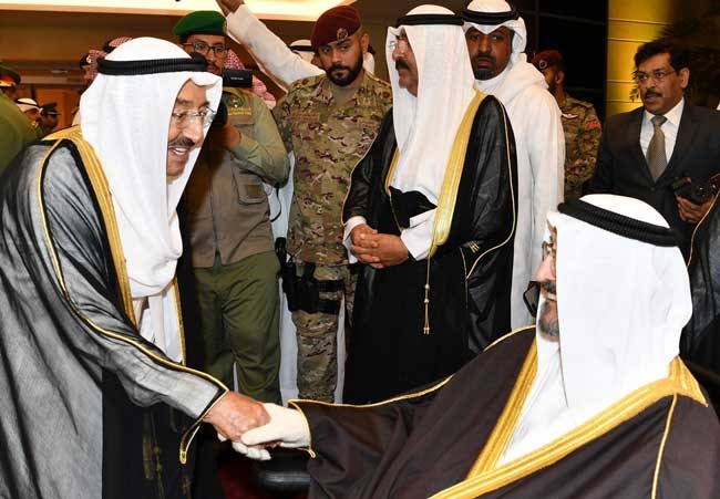 الأمير للحرس الوطني : ما تقمون به من واجب مشرف في حفظ الأمن موضع تقدير واعتزاز